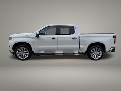 Iridescent Pearl Tricoat 2021 Chevrolet Silverado 1500 High Country