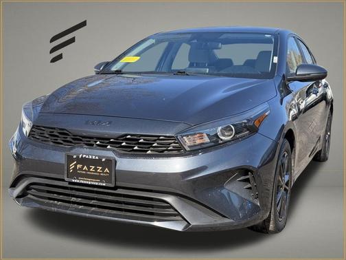 Gravity Gray 2022 Kia Forte LXS