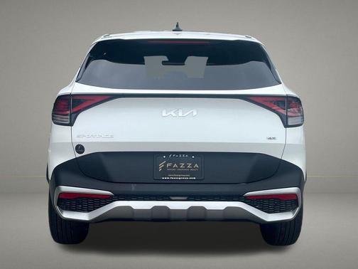 Snow White Pearl 2025 Kia Sportage LX