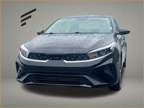 Aurora Black 2022 Kia Forte LXS