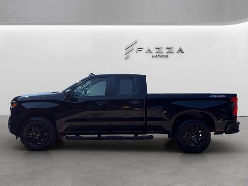 Black 2022 Chevrolet Silverado 1500 Custom