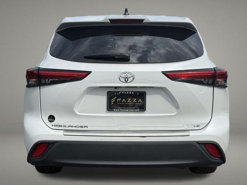 Wind Chill Pearl 2023 Toyota Highlander LE