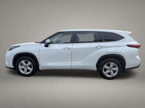 Wind Chill Pearl 2023 Toyota Highlander LE