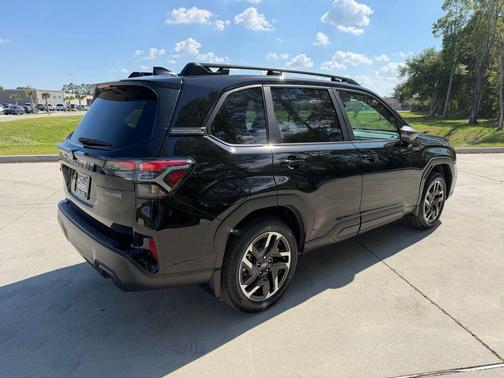 Crystal Black Silica 2026 Subaru Forester Hybrid Premium