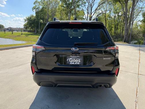 Crystal Black Silica 2026 Subaru Forester Hybrid Premium