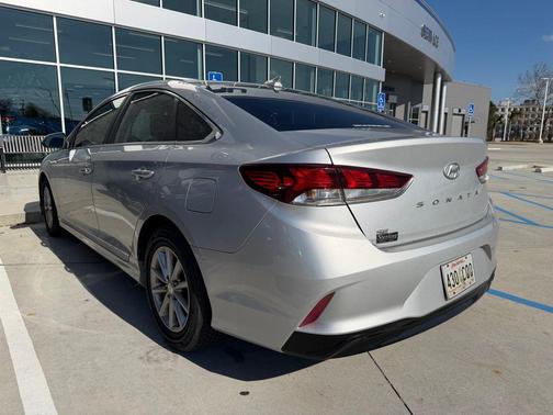 2018 Hyundai SONATA SE