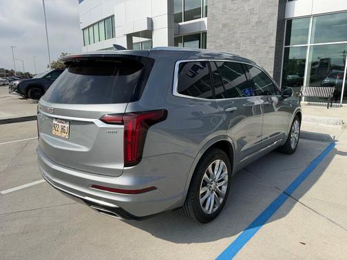 2024 Cadillac XT6 Premium Luxury FWD