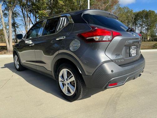 2020 Nissan Kicks S