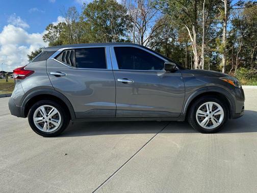 2020 Nissan Kicks S