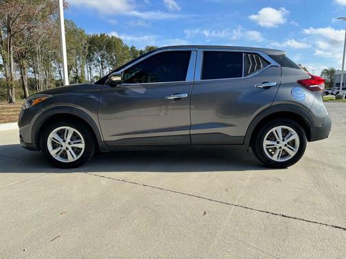 2020 Nissan Kicks S