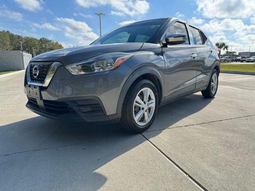 2020 Nissan Kicks S