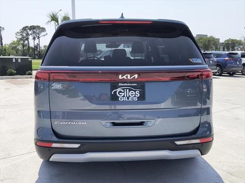 2022 Kia Carnival EX