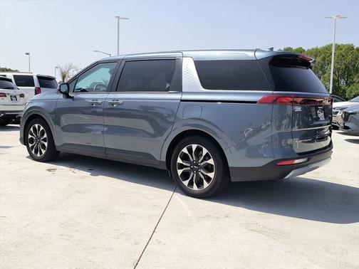 2022 Kia Carnival EX