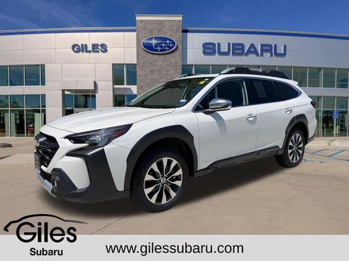 Crystal White Pearl 2023 Subaru Outback Touring