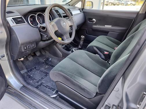 2012 Nissan Versa 1.8 S