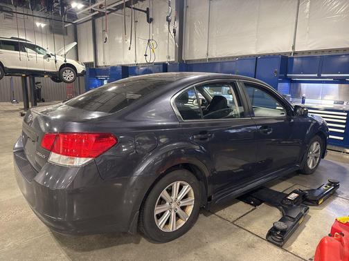 2010 Subaru Legacy Premium
