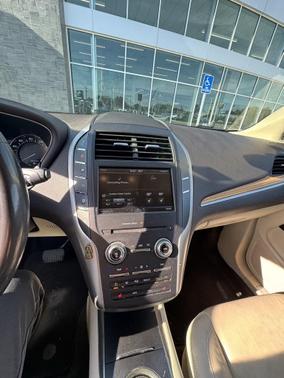 2015 Lincoln MKC Base