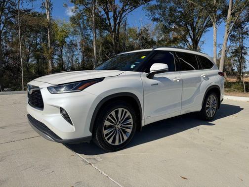 2020 Toyota Highlander Hybrid Platinum