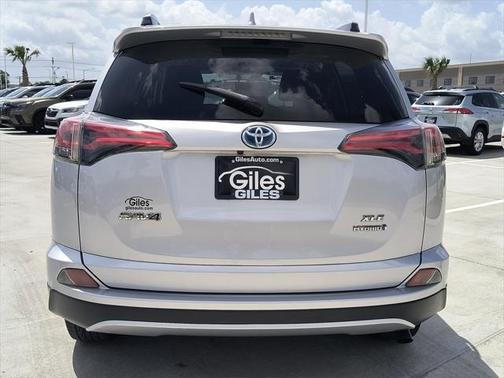 2016 Toyota RAV4 Hybrid XLE