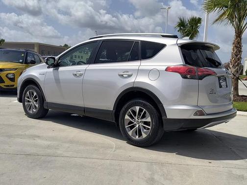 2016 Toyota RAV4 Hybrid XLE