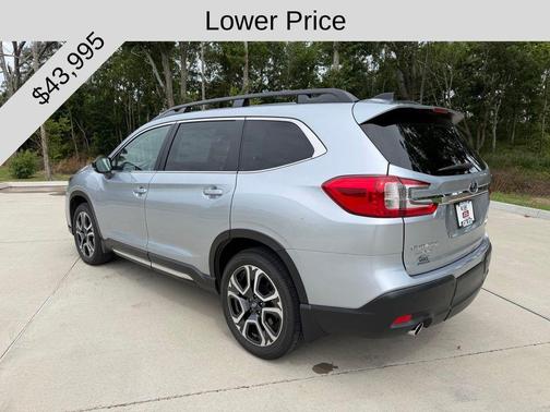 Ice Silver Metallic 2026 Subaru Ascent Limited 7-Passenger
