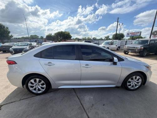 Classic Silver Metallic 2025 Toyota Corolla LE