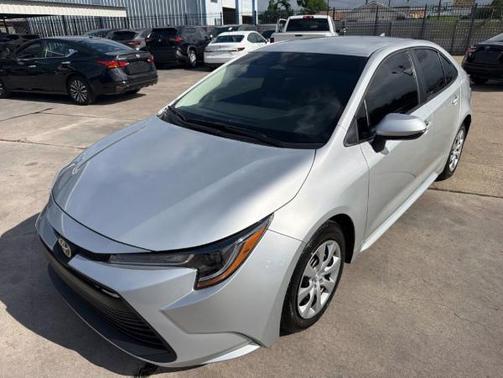 Classic Silver Metallic 2025 Toyota Corolla LE