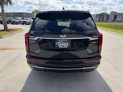 2021 Cadillac XT6 Luxury FWD