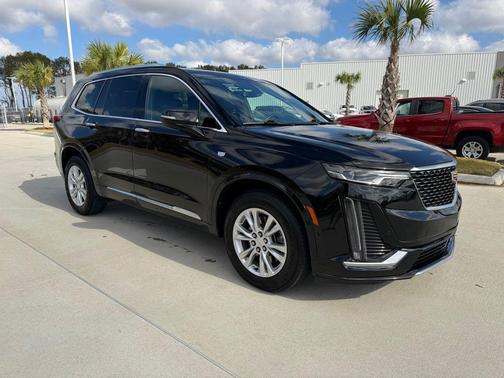 2021 Cadillac XT6 Luxury FWD