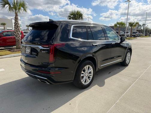 2021 Cadillac XT6 Luxury FWD