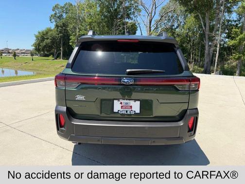 Deep Emerald Green Pearl 2026 Subaru Outback Touring