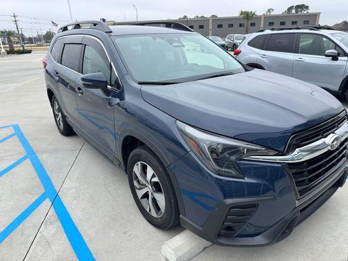2023 Subaru Ascent Premium 8-Passenger