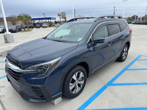 2023 Subaru Ascent Premium 8-Passenger