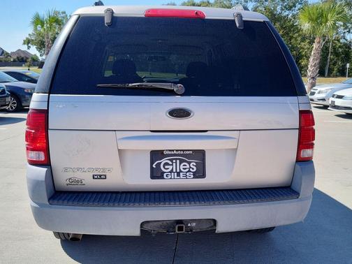 2002 Ford Explorer XLS