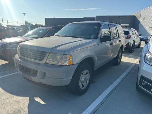 2002 Ford Explorer XLS