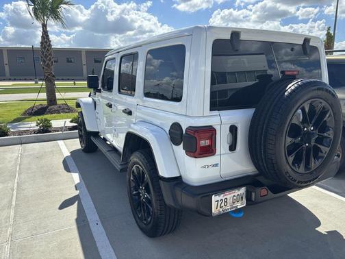 2024 Jeep Wrangler 4xe Sahara