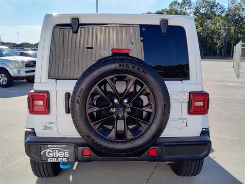 2024 Jeep Wrangler 4xe Sahara