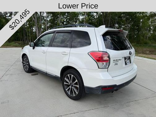 Crystal White Pearl 2018 Subaru Forester 2.0XT Touring