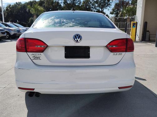 2011 Volkswagen Jetta SE
