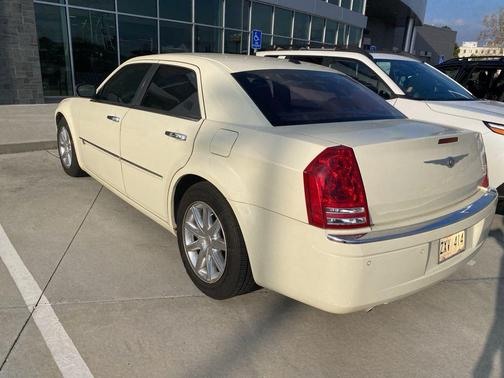 2010 Chrysler 300C Hemi