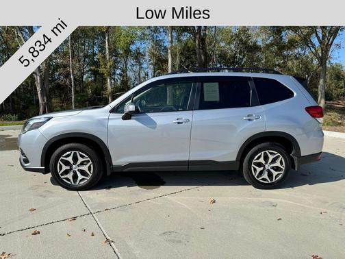 2024 Subaru Forester Premium