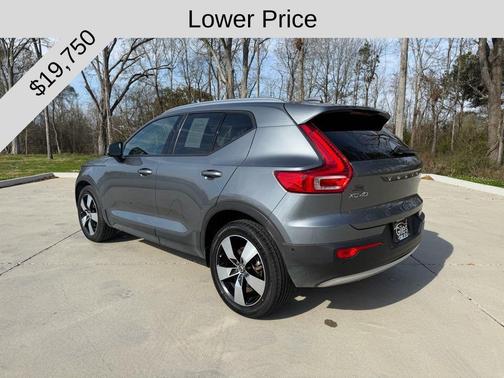2019 Volvo XC40 T5 Momentum