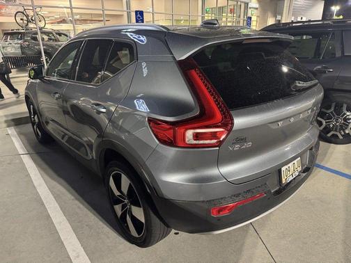 2019 Volvo XC40 T5 Momentum