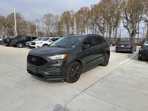 2022 Ford Edge SE