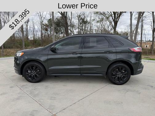 Forged Green Metallic 2022 Ford Edge SE