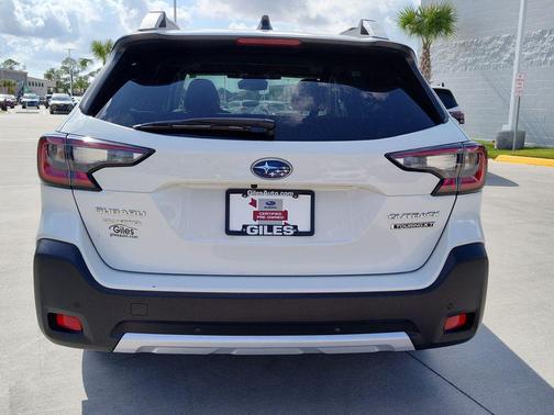 2025 Subaru Outback Touring XT