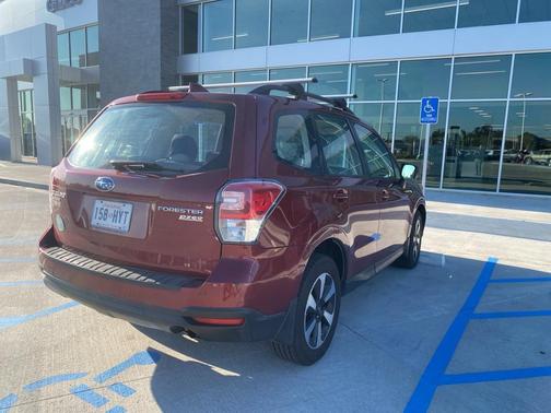 2017 Subaru Forester 2.5i
