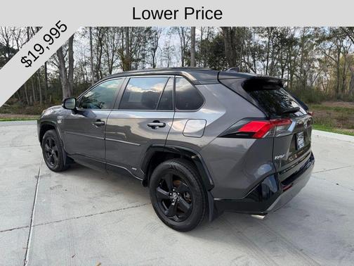 2020 Toyota RAV4 Hybrid SE