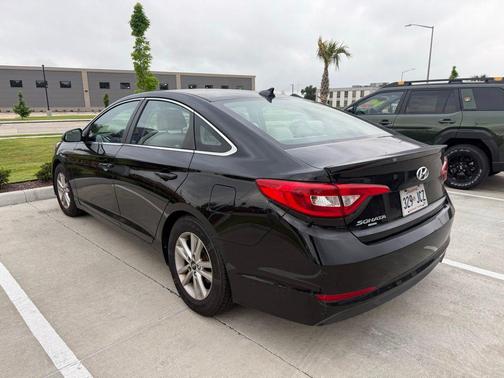 Phantom Black 2017 Hyundai SONATA SE