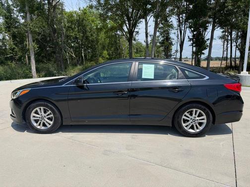 Phantom Black 2017 Hyundai SONATA SE